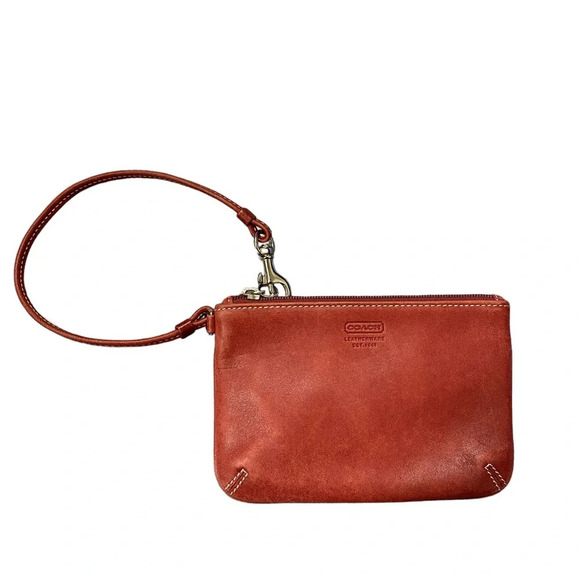 🔥 Vintage Coach Leather Zipper Wristlet | Red | Minimalist & Rare | EUC - Picture 3 of 6